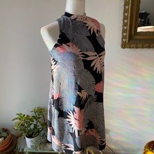 Casual cute Vans dress 🖤💗🌴 size XS pink and grey floral print